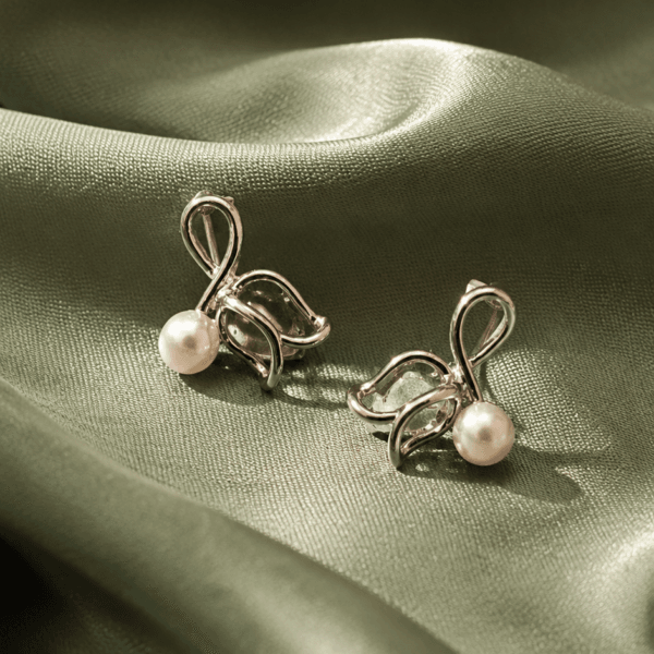 Silver Tulip Pearl Stud Earrings