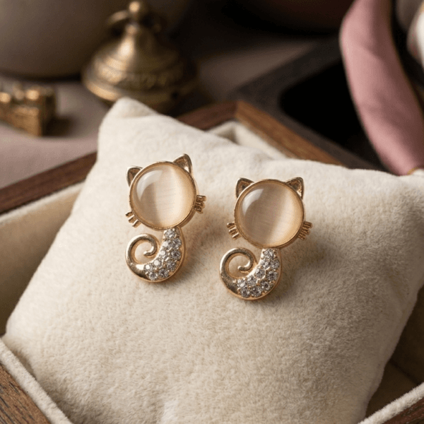 Cute Kitten Glow Studs